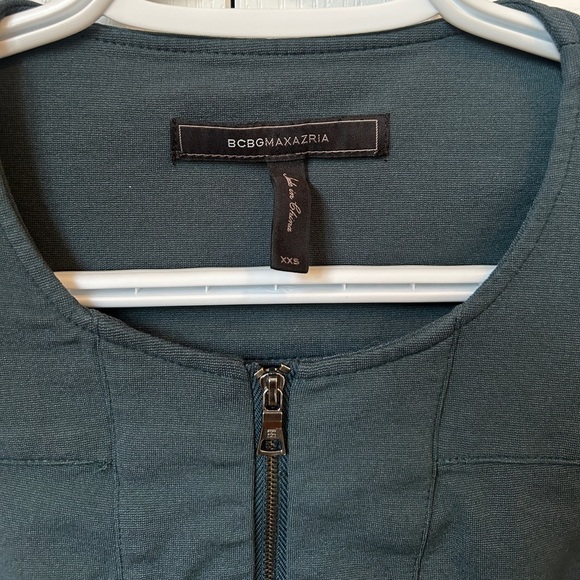 BCBG maxazaria Jaynie Peplum Top ~ size XXS - Picture 5 of 6